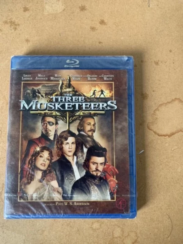 THE THREE MUSKETEERS Logan Lerman Blu-ray Top-quality Free UK shipping