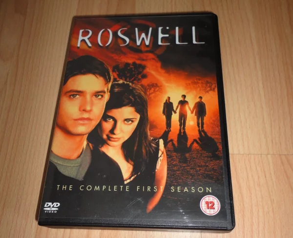 Roswell - Season 1 Majandra Delfino, Jason Behr, Nick Wechsler 2004 DVD