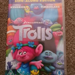 TROLLS