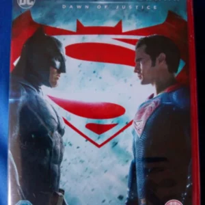 BATMAN v SUPERMAN: DAWN OF JUSTICE