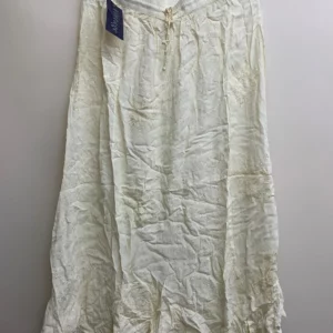 This vintage skirt