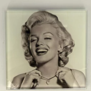 Marilyn Monroe Coaster Glass – Heat Resistant & Decorative